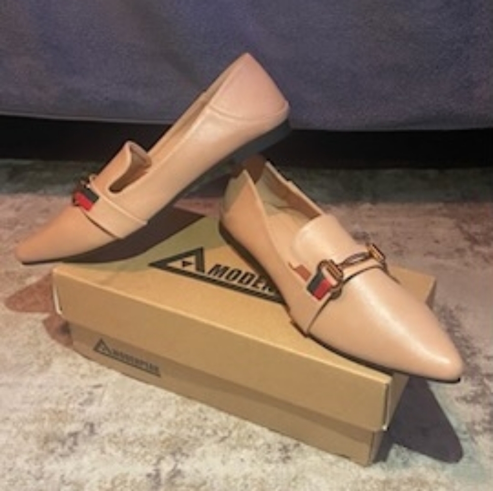 Elegant Tan Loafers with Gold Accent